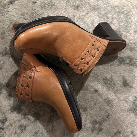 Clarks Bendables Mules Womens Size 10 Brown Leather Clogs Slip-On Shoes - Picture 5 of 5